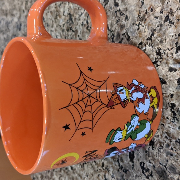 Disney Mickey Minnie Goofy Donald Daisy Pluto Happy Halloween Coffee Mug 20 oz. - Picture 2 of 5